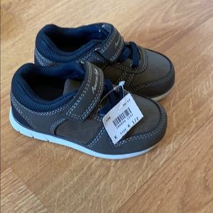 New American eagle toddler brown sneaker size 6.5
